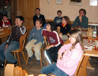 Aufmerksame Kinder